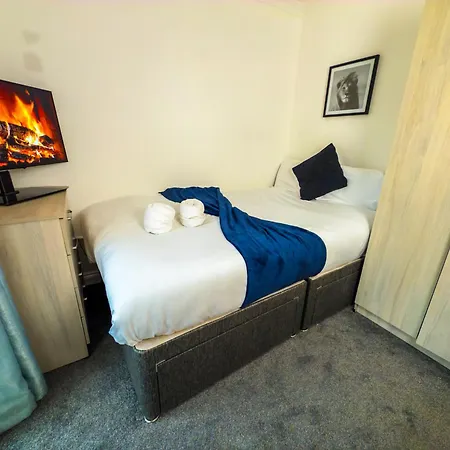 The Purple 5br House By Altoluxoexperience Short Lets & Serviced With Free Parking