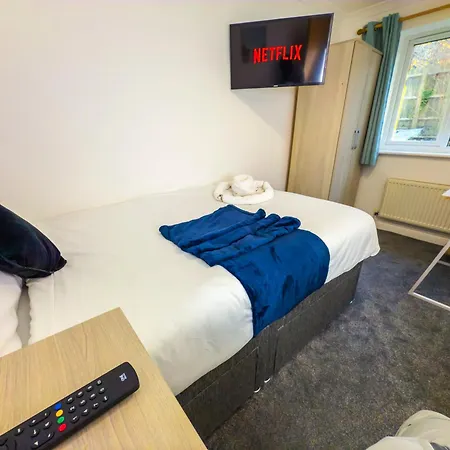 The Purple 5br House By Altoluxoexperience Short Lets & Serviced With Free Parking Бристоль