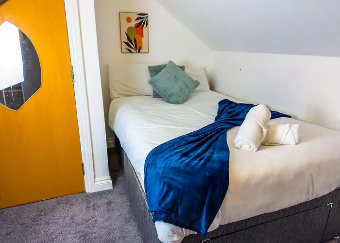 The Purple 5br House By Altoluxoexperience Short Lets & Serviced With Free Parking Bristol