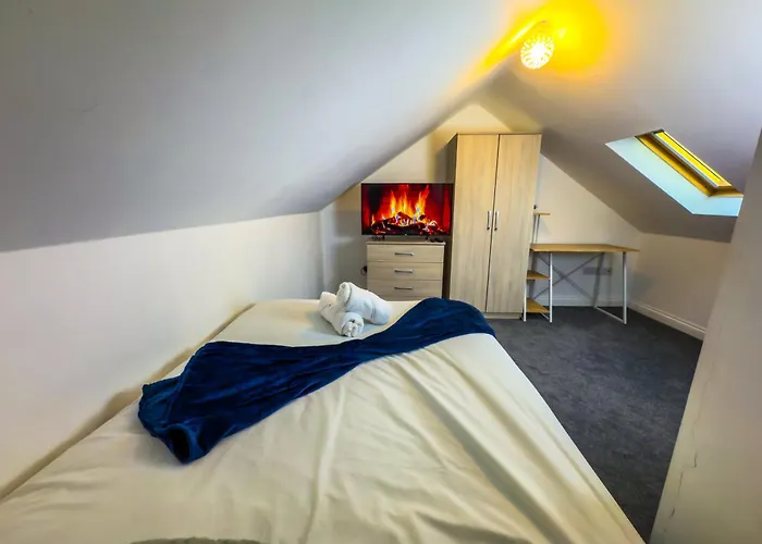 The Purple 5br House By Altoluxoexperience Short Lets & Serviced With Free Parking Apartament