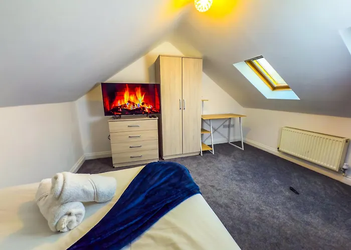 The Purple 5br House By Altoluxoexperience Short Lets & Serviced With Free Parking Apartament