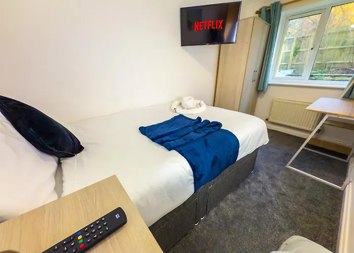 The Purple 5br House By Altoluxoexperience Short Lets & Serviced With Free Parking Bristol