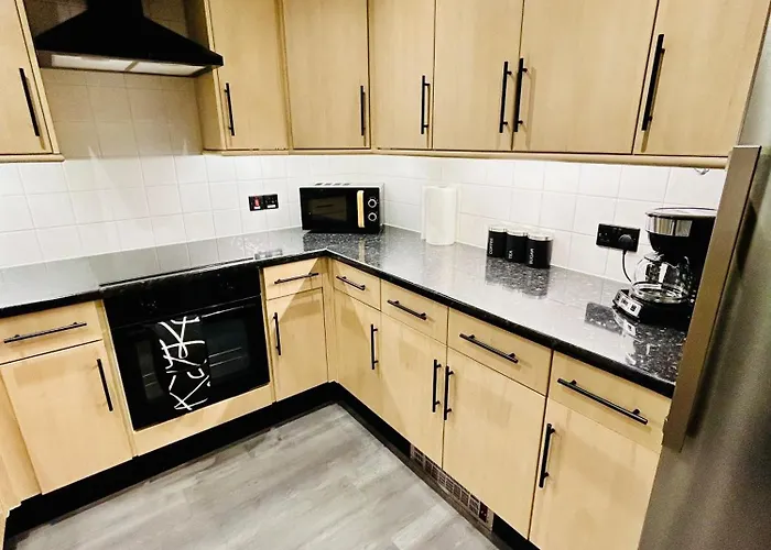 The Purple 5br House By Altoluxoexperience Short Lets & Serviced With Free Parking Bristol